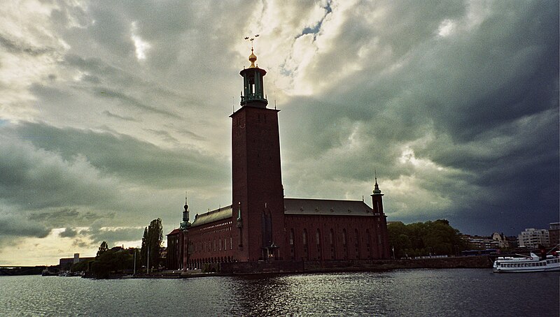 Archivo:Ayuntamiento de Estocolmo.jpg