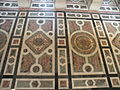 Château de Versailles, chapelle royale. Pavement en marbres polychromes avec marqueteries de marbres.