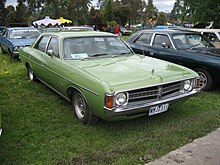 "קרייזלר וליאנט VK" דגם "Regal Sedan"