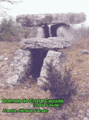 Verschillende onderdelen van een dolmen in La Vacquerie-et-Saint-Martin-de-Castries