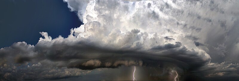 File:Gewitter Thunderstorm.jpg