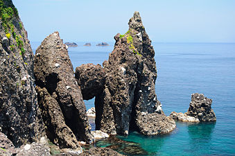 はさかり岩（兵庫県豊岡市）