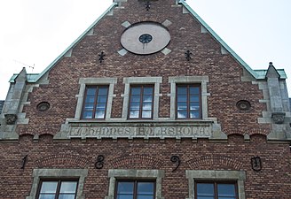På byggnaden står det: Johannes Folkskola, 1890