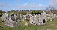 Kerzerho-zrědowanje megalitow, w Erdeven blisko Carnac (Morbihan, Bretoniska, Francojska)
