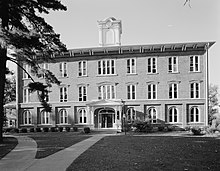 Old Main, Iowa Wesleyan College.jpg