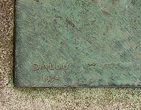 Coin inférieur gauche : signature de Dalou et date du monument.