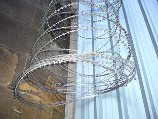 320px-RazorWire2.JPG