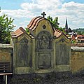 Denkmal für die Gefallenen des Ersten Weltkrieges an der südlichen Einfriedungsmauer (Einzeldenkmal zu ID-Nr. 09252352)
