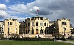 Parlamenttirakennus Oslossa