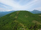 瑪瑙山（手前）と戸隠連峰（奥）