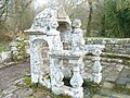 Fontaine de La Trinité-Langonnet : vue partielle.