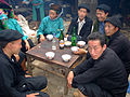 Gespräch unter Hmong-Männern