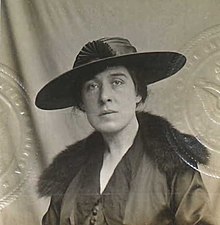 Description de l'image Anne Dike 1916 (cropped).jpg.