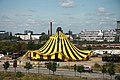 Rundstænger rejses. Circus Flic Flac i Köln, 2009.