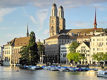 Helmhaus und Wasserkirche 2012-09-15 18-31-43.jpg