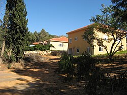 Kfar Pines 5.jpg