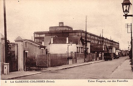 Rue des Fauvelles vers le nord-est, à la Garenne-Colombes.