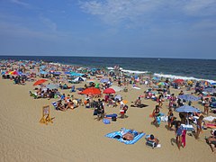 Une plage de Long Branch.