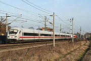 43. KW Ein Metropolitan (MET) auf der Schnellfahrstrecke Hannover–Berlin bei Gardelegen (Januar 2008).