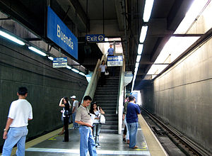 MRT-3 Buendia Station Platform 1.jpg