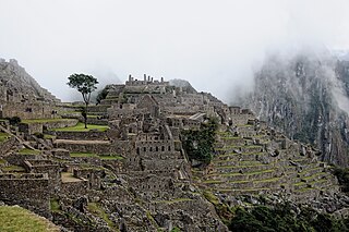 320px-Machu_Picchu_as_the_mist%27s_rise_at_dawn.jpg?width=320