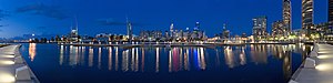 English: A panorama of the Melbourne skyline f...