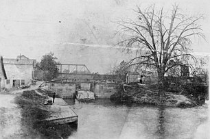 Miami and Erie Canal Lock photographs - DPLA - a4f6bf1bdcffd61c72c1a077104f91ed (page 1).jpg