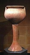 Olla (marmite) sur pied. Nécropole de Pantalica I, 1250/1050 av. J.-C.