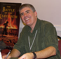 Rick Riordan, a Percy Jackson és az olimposziak-sorozat szerzője
