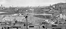 View east from Dolcoath Mine, 1893 Tin-mining-cornwall-c1890.jpg