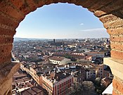 Toulouse_-_vue_du_Vieux_Toulouse_depuis_St_Sernin_06.jpg