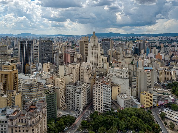 巴西乃至西半球及南半球的最大城市圣保罗。