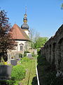 Bergseite innerhalb der Friedhofsmauer