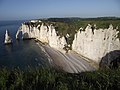 Le falesie con l'arco naturale della Porte d'Aval.