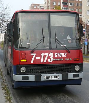 300px-173E_bus_in_Budapest.jpg