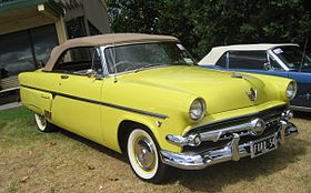 1954 Ford Crestline Sunliner Convertible.jpg