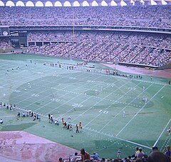 Chicago Bears at St Louis Cardinals 9 25 77.jpg