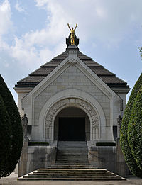 Le crématoire de La Chaux-de-Fonds est un monument d'Art nouveau en Suisse construit en 1909.