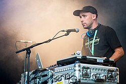 DJ J-Laini Ilosaarirockissa kesällä 2011.