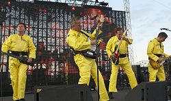 Devo на Forecatle, 2010 год