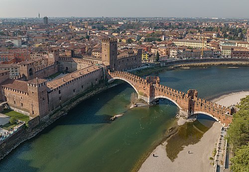 Castelvecchio Bridge things to do in Verona