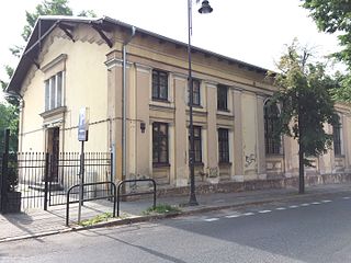 Gymnasium at Nr.4, by Heinrich Grüder