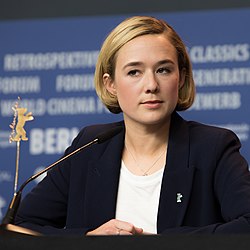 Alba August vid Berlins filmfestival 2018.