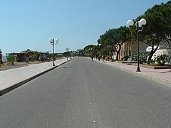 Il lungomare di Marina di Torre Grande