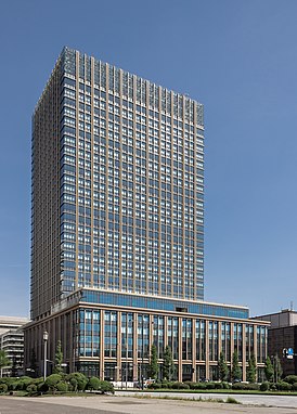 Штаб-квартира компании в Маруноути, Тиёда, Токио.