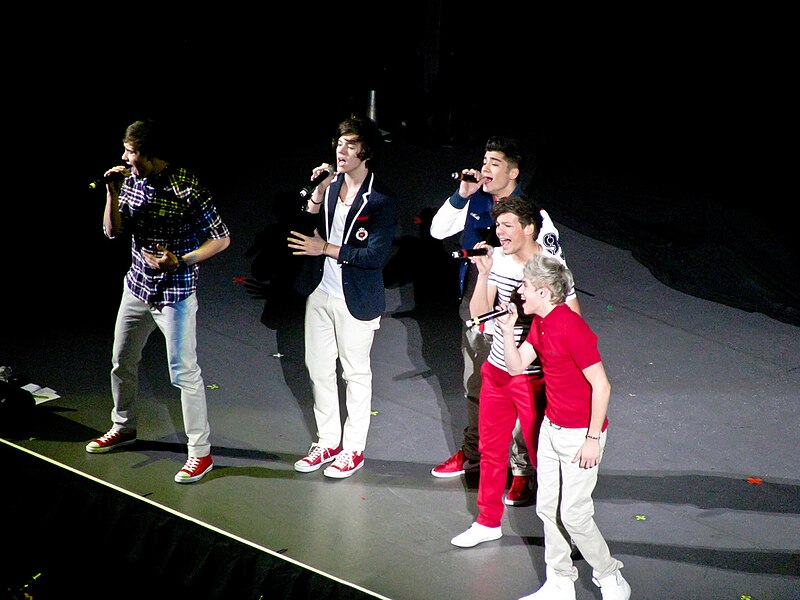 Ficheiro:One Direction Toronto 1.jpg