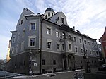 Palais Sternbach mit Mariensäule und Garten