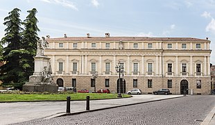 Il palazzo vescovile