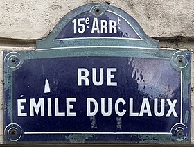 Voir la plaque.