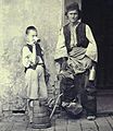 Продавцы бозы в Бухаресте, фотография Кароя Сатмари, 1868 год